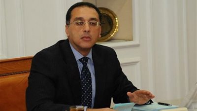 وزير الإسكان يفتتح أولى مراحل مشروع الصرف الصحى بالعامرية