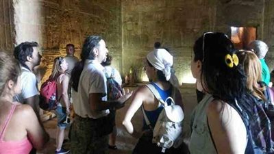 «المرشدين» تطالب بمضاعفة بوابات الدخول بالمناطق السياحية