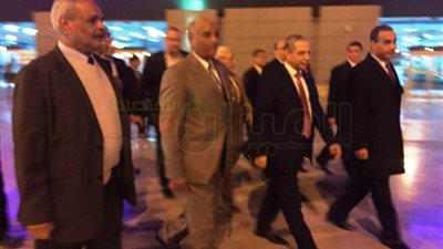 بالصور.. رئيس مصلحة الجمارك يتفقد مطار الغردقة وميناء سفاجا