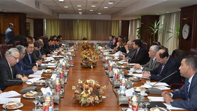 بالصور..«البترول» توقع اتفاقية مع«إديسون» للتنقيب عن الغاز بـ «المتوسط»