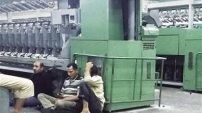 صناعة النسيج فى «ورطة».. «نصر»: «فقر الخامات ودانا فى داهية»..«الصياد»: أزمتنا فى ارتفاع الجمارك.. «المحمودية»: 8% انخفاضا في زراعات القطن