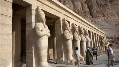 الأقصر تستقبل 9500 سائح خلال 24 ساعة