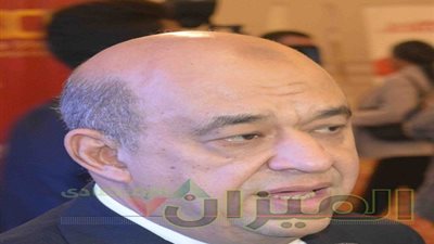 «مين بيحب مصر» تكشف الأخطاء العشرة لوزير السياحة