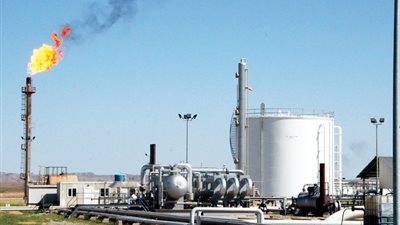 تعرف على خطوات توصيل الغاز الطبيعي للمنشآت الصناعية 