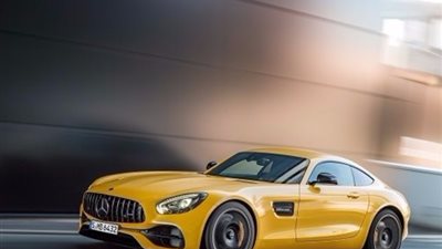 «مرسيدس» تستعرض سيارتها الجديدة «AMG GT»