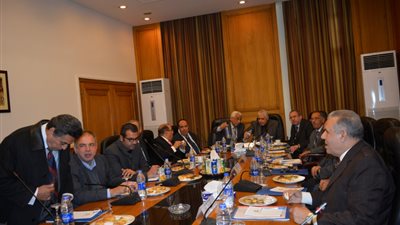 بدء اجتماع لجنة الضرائب والجمارك لمناقشة «القيمة المضافة»