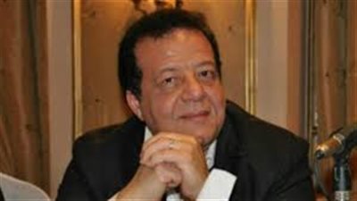 خبير سياحى يطالب بتعديل اشتراطات عمل سيارات الليموزين فى مصر