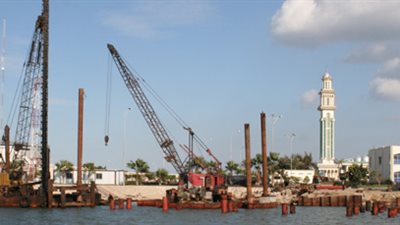 ميناء دمياط يستقبل 10.500 طن قمح 