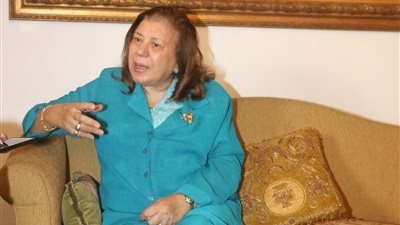 فائقة الرفاعى توافق على طرح «القاهرة» بالبورصة.. بشرط!