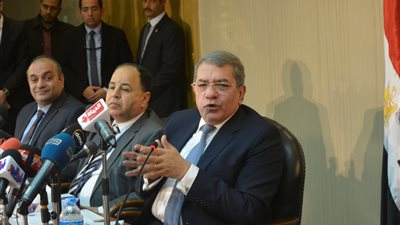 وزير المالية يكشف تفاصيل الحملة الترويجية للسندات الدولية 