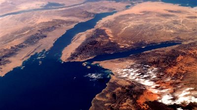 مطالب باستقالة «إسماعيل» بعد حكم مصرية «تيران وصنافير» 