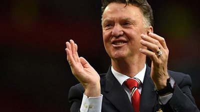 مأساة عائلية تضع حدا لمسيرة «فان جال» التدريبية