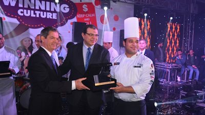 بالصور.. «سعفان» يكرم 13 عاملا مثاليًا في حفل «سيتي ستارز» السنوي