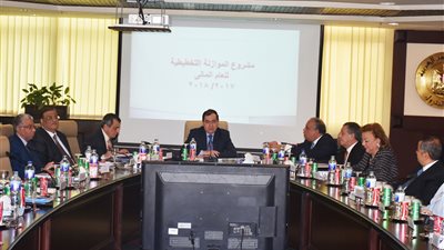 وزير البترول يعتمد الموازنة التخطيطية للقابضة للبتروكيماويات 