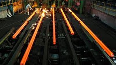 صاحب مصنع حديد: 50% من الإنتاج في «المخازن»