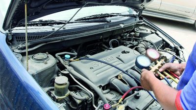 بالفيديو.. الطريقة الصحيحة لعمل توصيلات كهربائية للسيارة