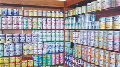 «صاحب صيدلية»: 1000 جنيه لتلبية احتياجات الأسرة من لبن الأطفال.. شهريًا