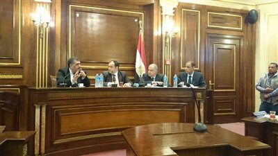 قطاع الأعمال:  1.6 مليار جنيه صافي إيرادات «القابضة للغزل»