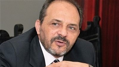 «خبير»: إلغاء قيود «إيداع وتحويل» الدولار يقضى على «السوق السوداء»