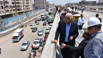 «النقل» ترفع كفاءة كوبري التوفيقية إلى حمولة 120 طناً