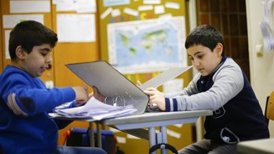 غداً.. «القاهرة للخدمات التعليمة» توزع أسهمها المجانية