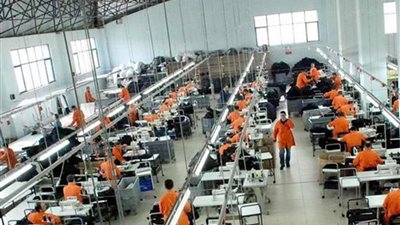 «الملابس الجاهزة»: 30% تراجعا فى الطاقة الإنتاجية للمصانع 