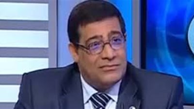 «فاروق»: قرارات الاستثمار في مصر مشوبة بحذر شديد