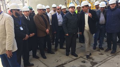 وزير البترول يتفقد مشروع برج التقطير الأوّلي بمعمل تكرير ميدور