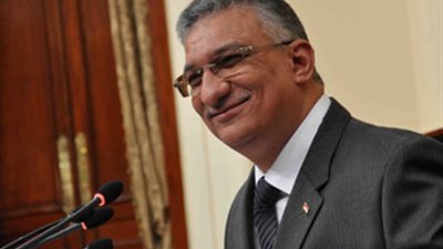 وزير التنمية المحلية يطالب المسئولين بسرعة الاستجابة لشكاوى المواطنين 