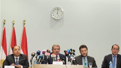 «المالية»: تلقينا طلبات على «السندات الدولارية» بـ 13.5 مليار دولار 