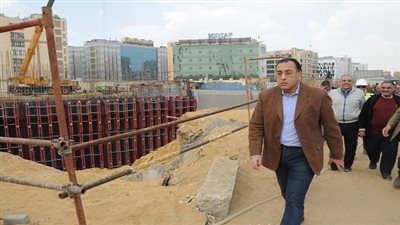 وزير الإسكان: 29 مشروعًا للطرق بالقاهرة الجديدة