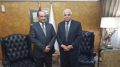 وزير النقل يبحث توسع «الخرافي» في مشروعات الطرق