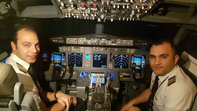 بالصور.. وصول الطائرة الثانية من «بوينج B737-800» إلى مطار القاهرة