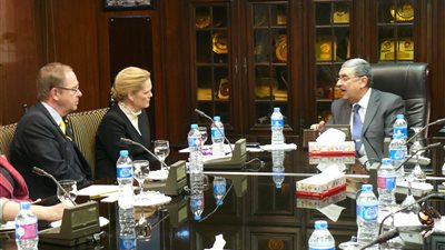 وزير الكهرباء: تنفيذ برامج كفاءة الطاقة المتجددة