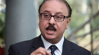 إنجازات «القاضي» تحفظ له مقعد الوزارة