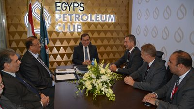 بالصور.. تفاصيل اجتماعات وزير البترول خلال «إيجبس 2017» 