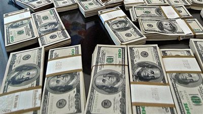 مصرفي: الدولار بـ 16 جنيها خلال الشهور القادمة