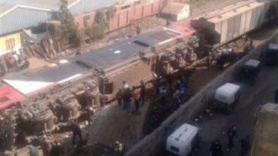 غضب وزير النقل بعد انقلاب قطار بالدقهلية 