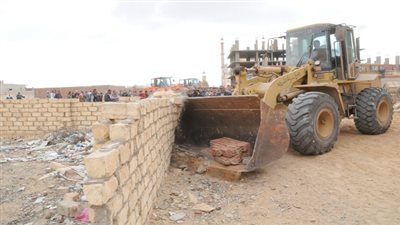 بالصور.. وزير الإسكان يقود حملة موسعة لإزالة المباني المخالفة بالعبور