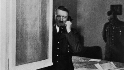 هوس امتلاك مقتنيات «هتلر» يسيطر على الأثرياء