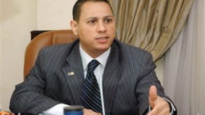 اليوم.. «محمد عمران» يناقش ضريبة الدمغة مع «الأوراق المالية» 