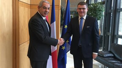 بالصور.. وزير الصناعة يختتم زيارته إلى فرنسا 