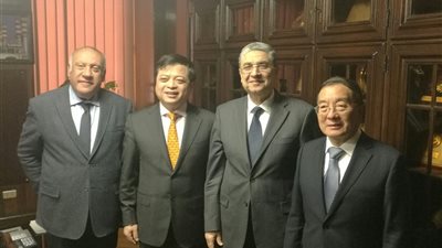 وزير الكهرباء يبحث مع رئيس «Chint الصينية» التعاون المشترك
