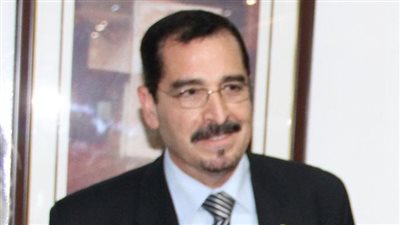 «مستثمري العاشر» مبادرة «المركزي» خطوة لحل أزمات الصناعة