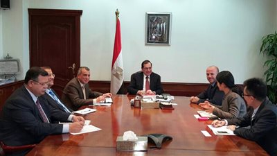 وزير البترول يستقبل مدير البنك التجاري الصناعي الصيني