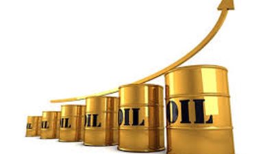 جهود «أوبك» تؤتي ثمارها والنفط يرتفع مجددًا