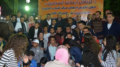 تكريم المتميزين من سباحي «الجزيرة» بحضور رئيس الاتحاد