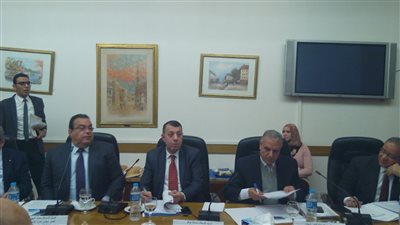 «المالية» تعد «الصناع» بحل شكوى المنازعات الضريبية «سريعًا»