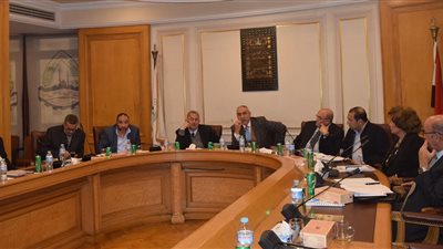 غرفة القاهرة تناقش التأمين على المنشآت التجارية بـ 10 ملايين جنيه