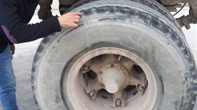 جمارك السلوم تحبط تهريب أجزاء سيارة نقل غير خالصة الرسوم الجمركية 